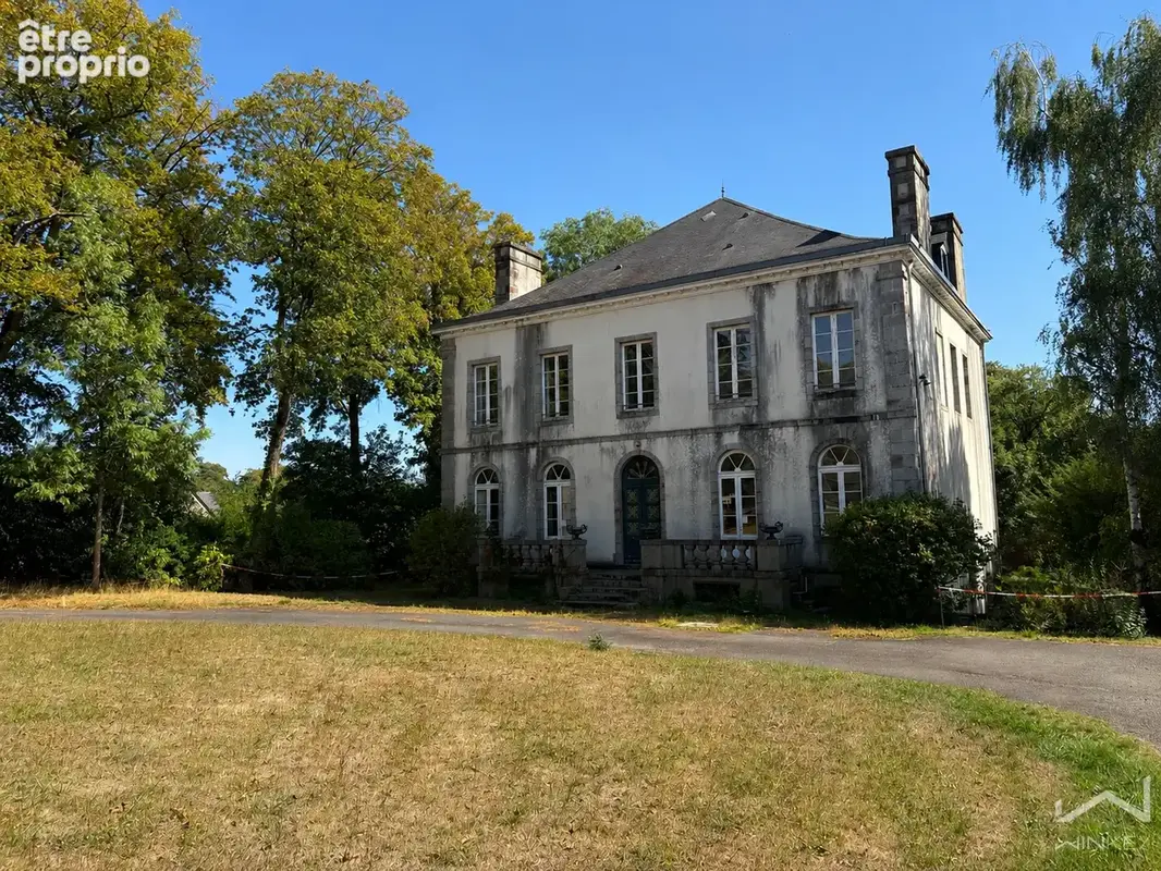 Maison à BAZOUGES-LA-PEROUSE