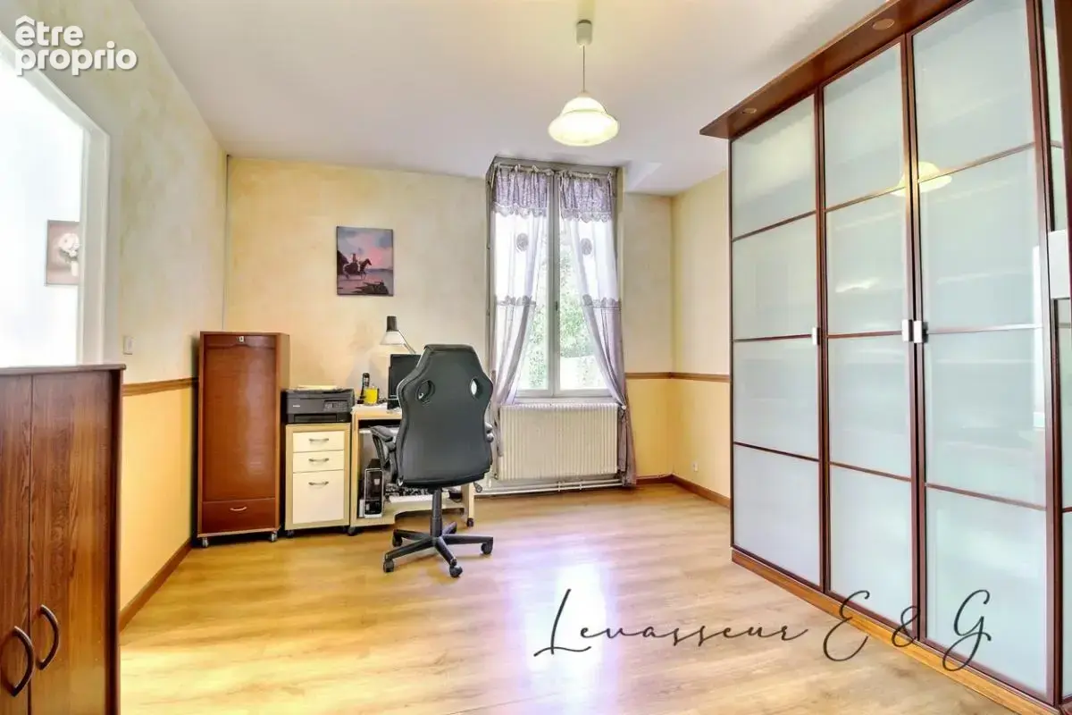 BURY 60250 - Maison bourgeoise 3 chambres, bureau et grande grange sur 429m² - photo 16