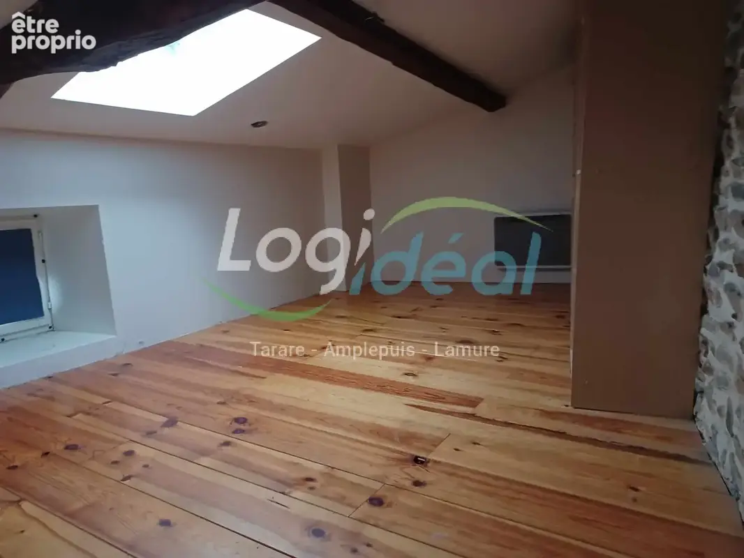Maison de village mitoyenne de 71 m2 habitables à restaurer avec terrain. - photo 4
