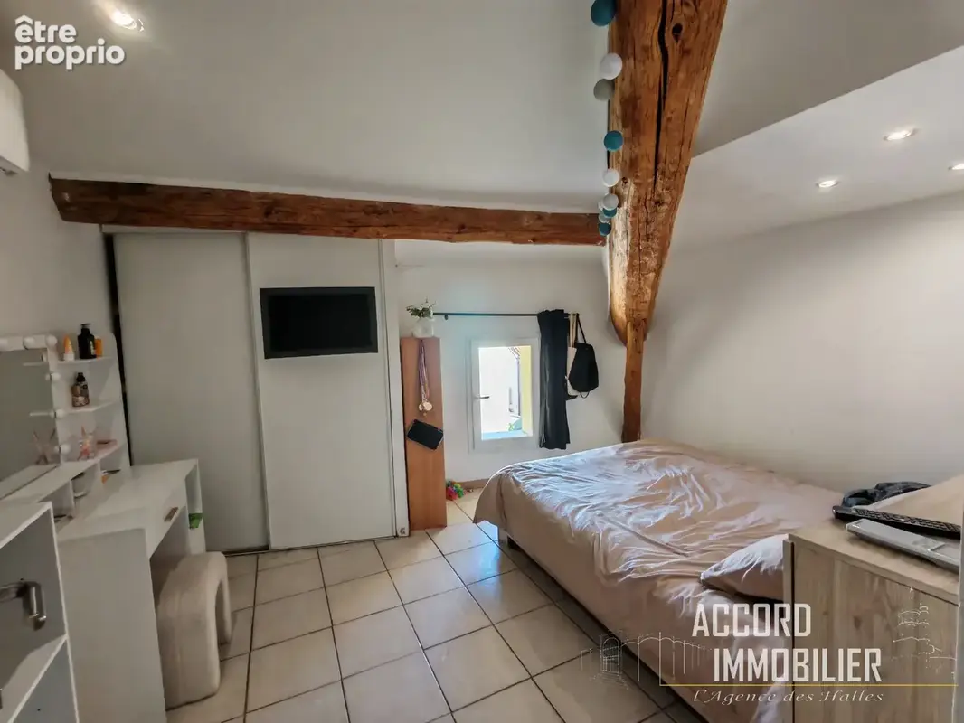 Colombiers ! Maison de village de 154m2 avec terrasse,  garage et studio indépendant - photo 8