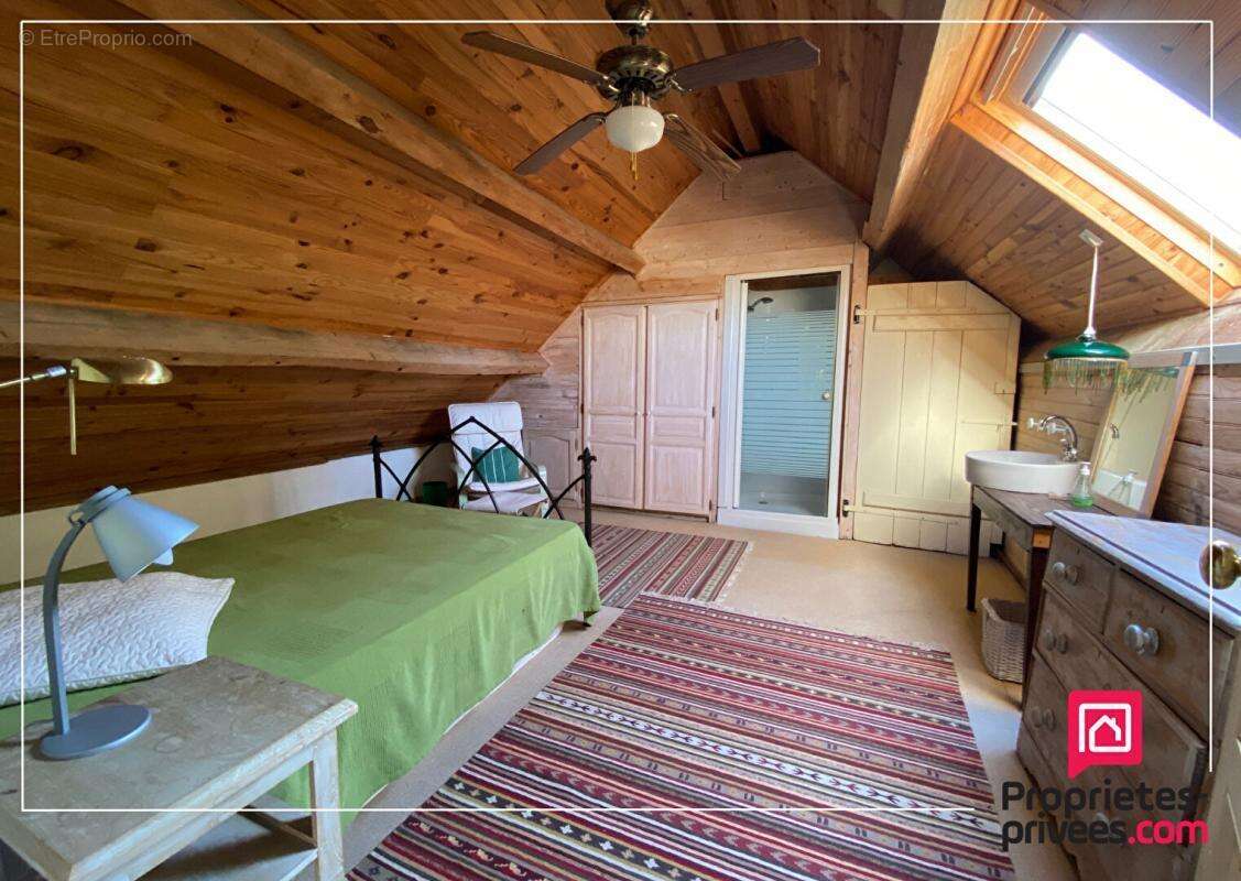 Maison à LA CHAPELLE-SAINT-SAUVEUR