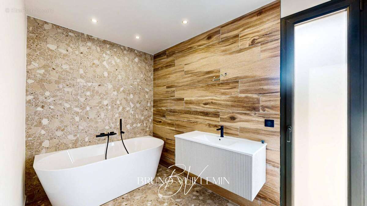 Maison à LEZIGNAN-CORBIERES