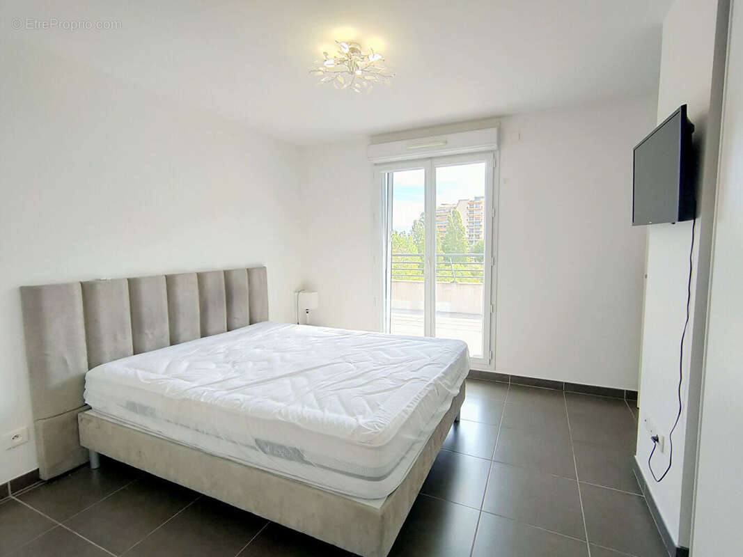 Appartement à MANDELIEU-LA-NAPOULE