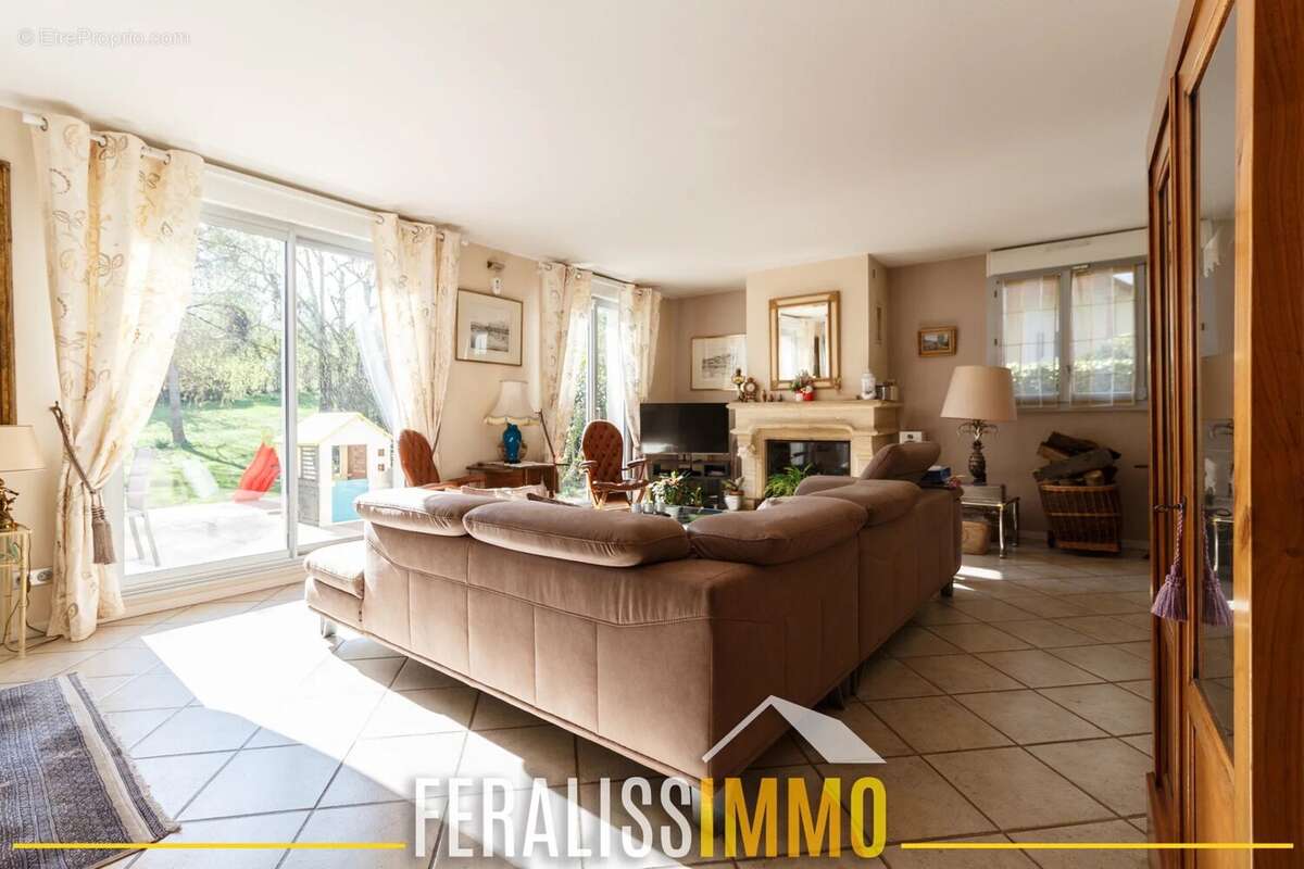 Maison à COURDIMANCHE