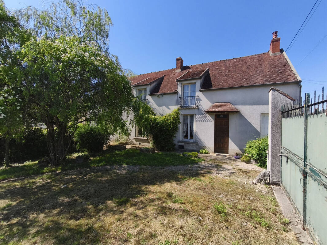 Photo 1 - Maison à LESCHEROLLES