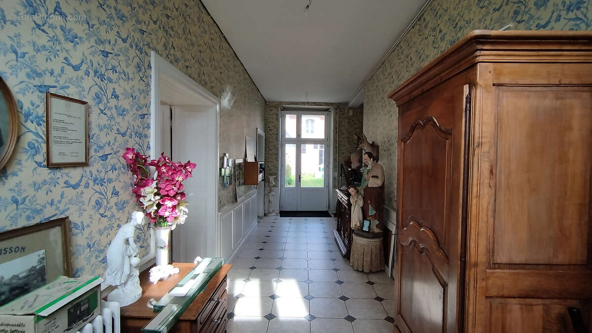 Maison à CEAUX-EN-COUHE
