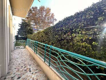 MENTONE - MADONE -  A quelques pas des plages, spacieux 3P de 72,43 m2 rénové avec balcon et cave. - photo 24