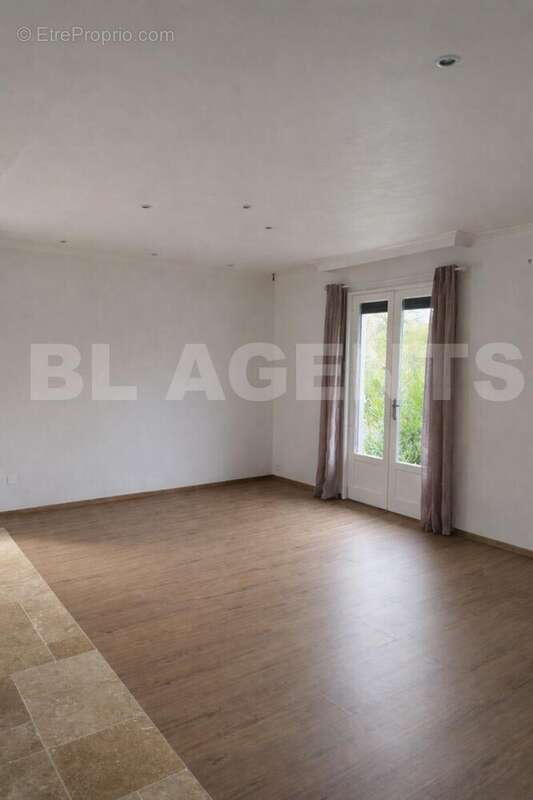 image0 - Maison à SAINT-ETIENNE-DE-TULMONT