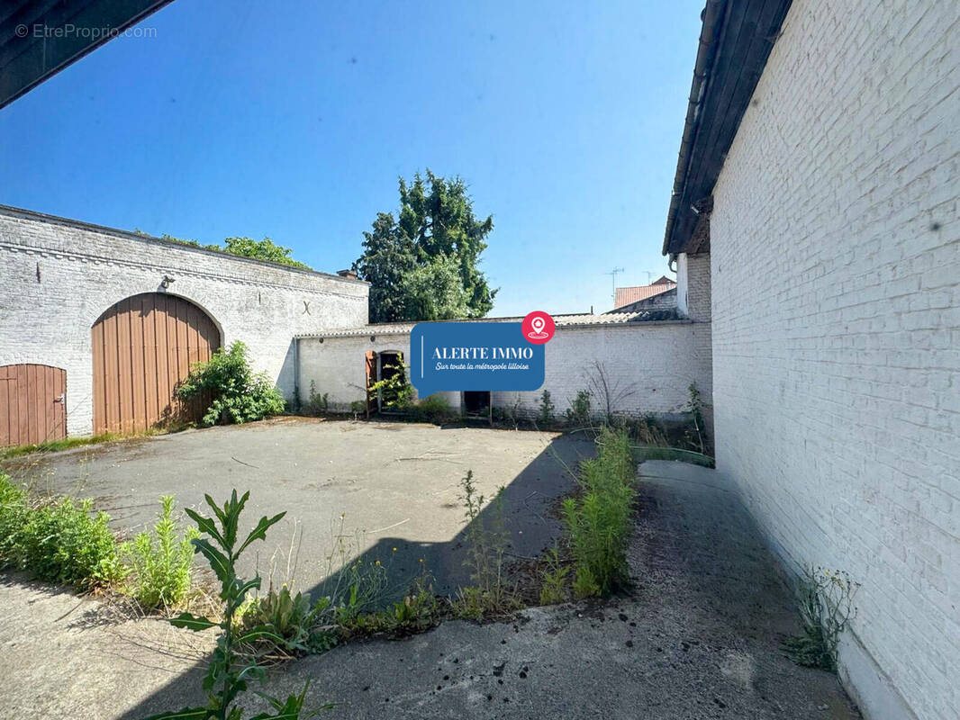 Maison à LA NEUVILLE