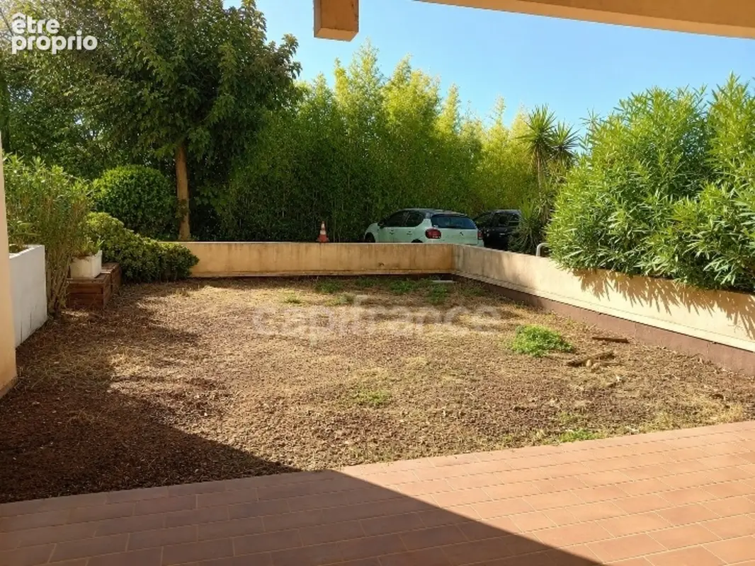 Saint-raphaël – valescure  t3 en rez-de-jardin avec garage et cave - photo 8