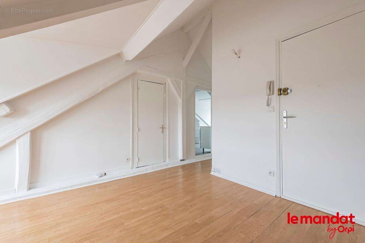 Appartement à SAINT-BRICE-COURCELLES