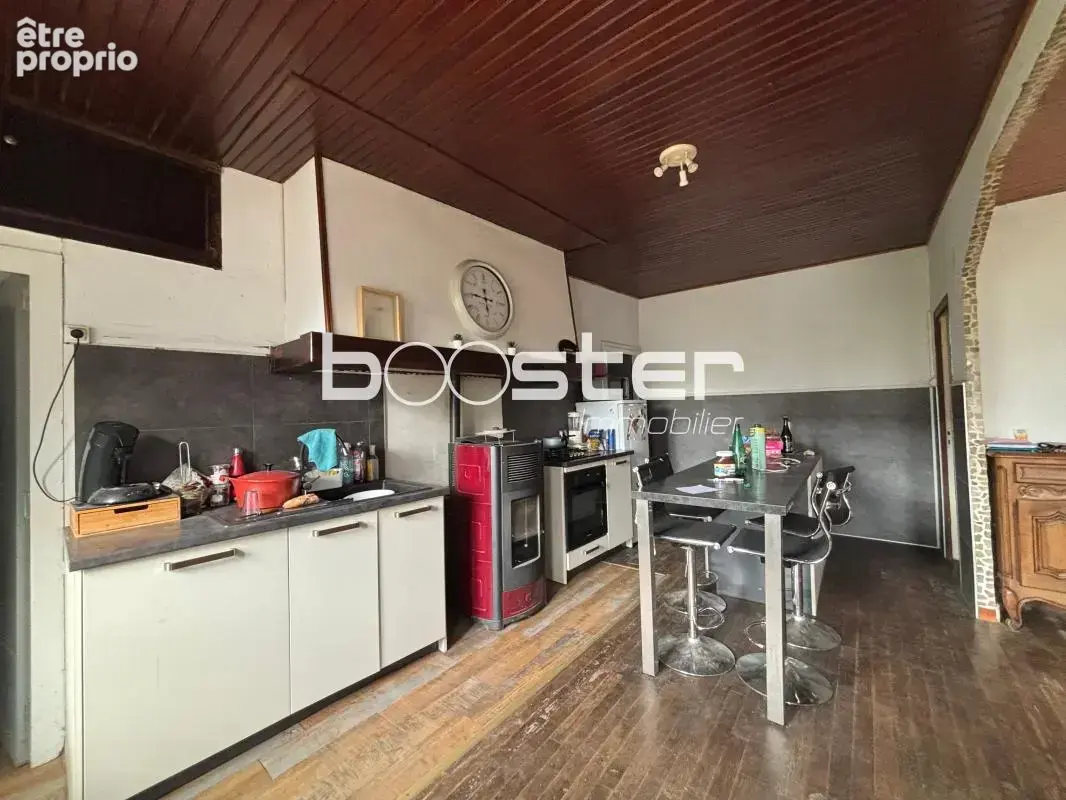Maison de campagne avec dépendances sur 1900 m² de terrain au cœur du Chalard - photo 4