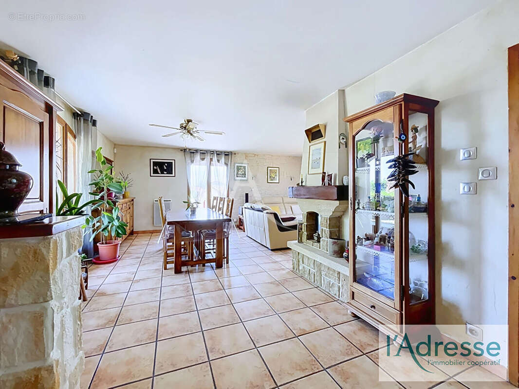 Maison T4 plain-pied avec piscine et sous-sol - Bruguières 31150 - photo 3