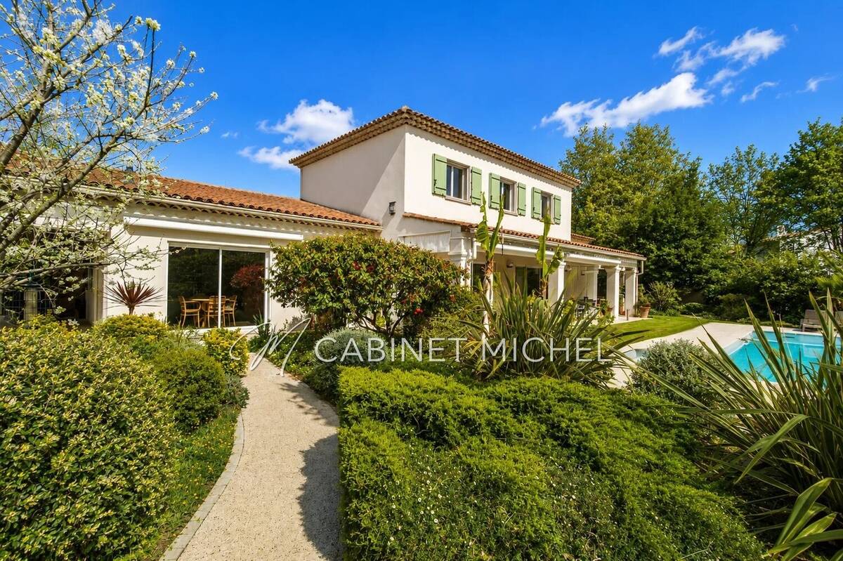 Maison à ROQUEFORT-LES-PINS