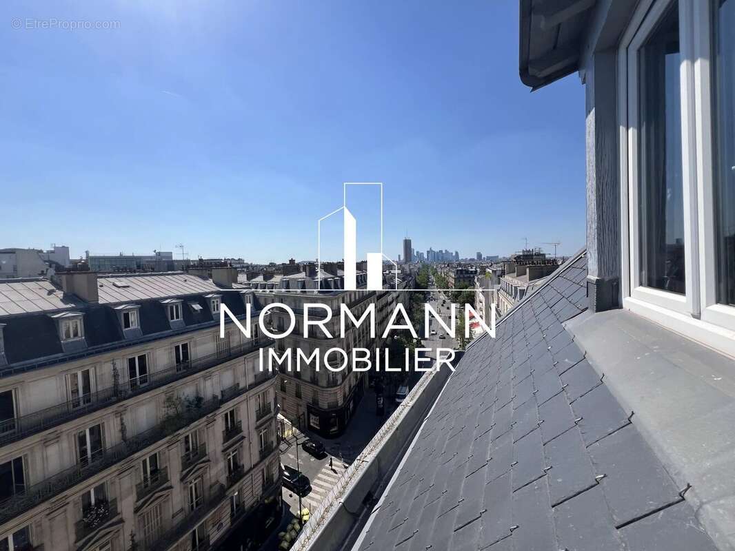 Appartement à PARIS-8E
