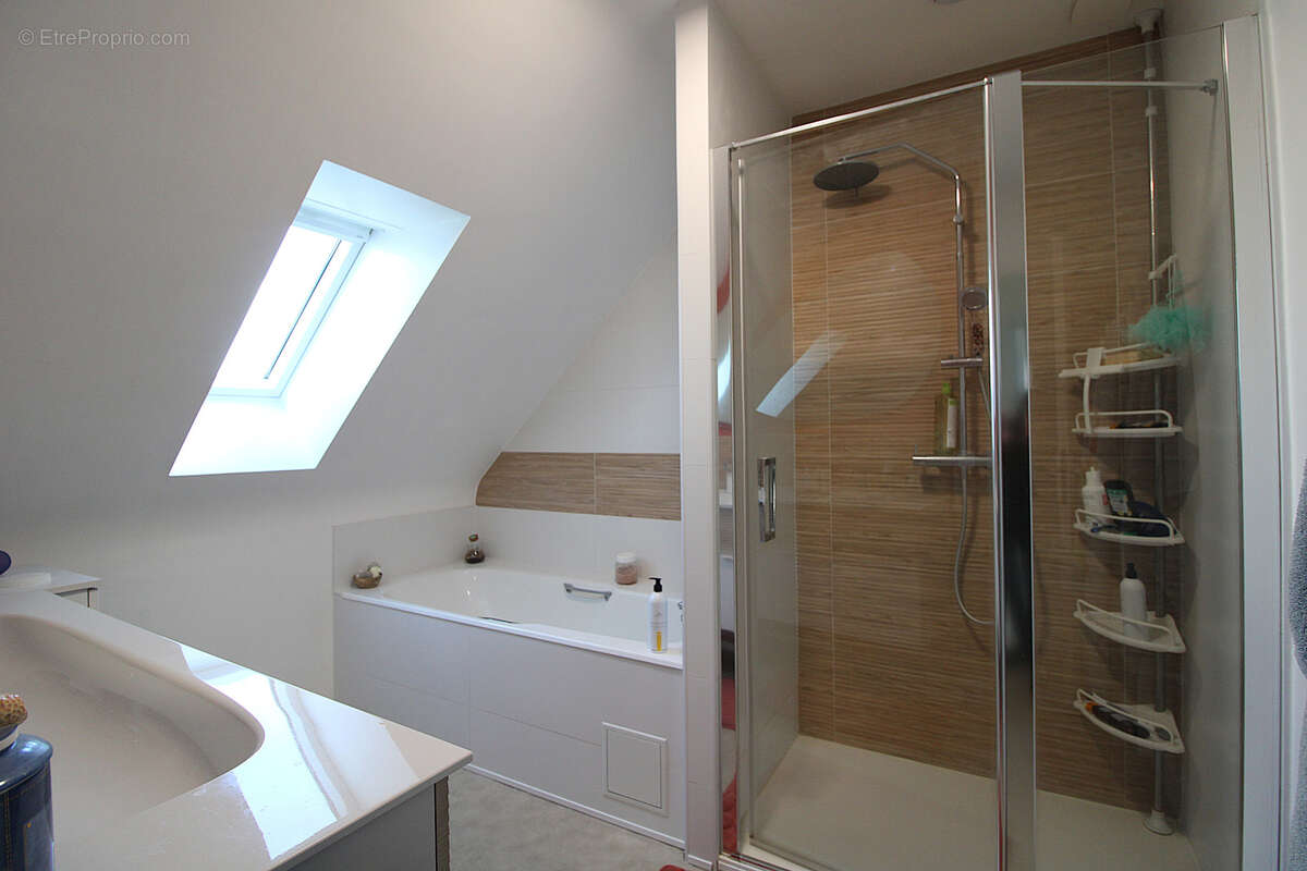 Maison à SAINT-BARTHELEMY-D&#039;ANJOU