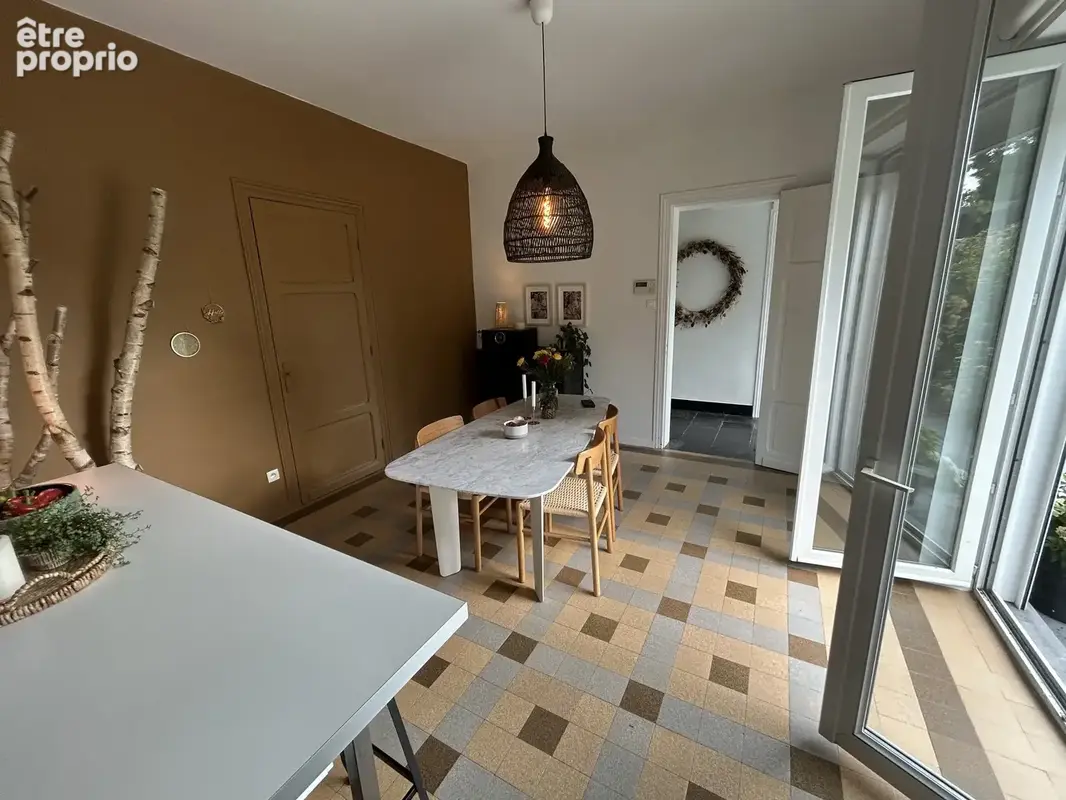 Maison de style bourgeoise double distribution développant 230m2 habitables et bâtie sur 2134m2 - photo 7