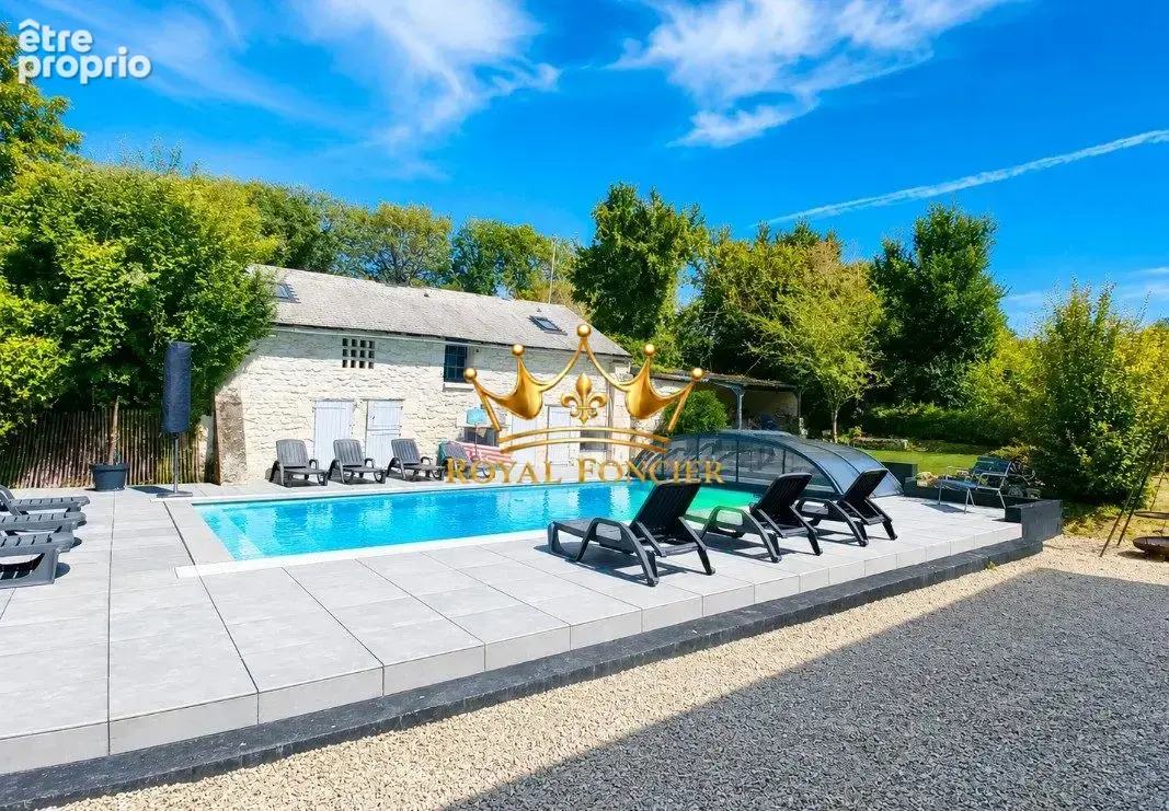 Maison à OYRE