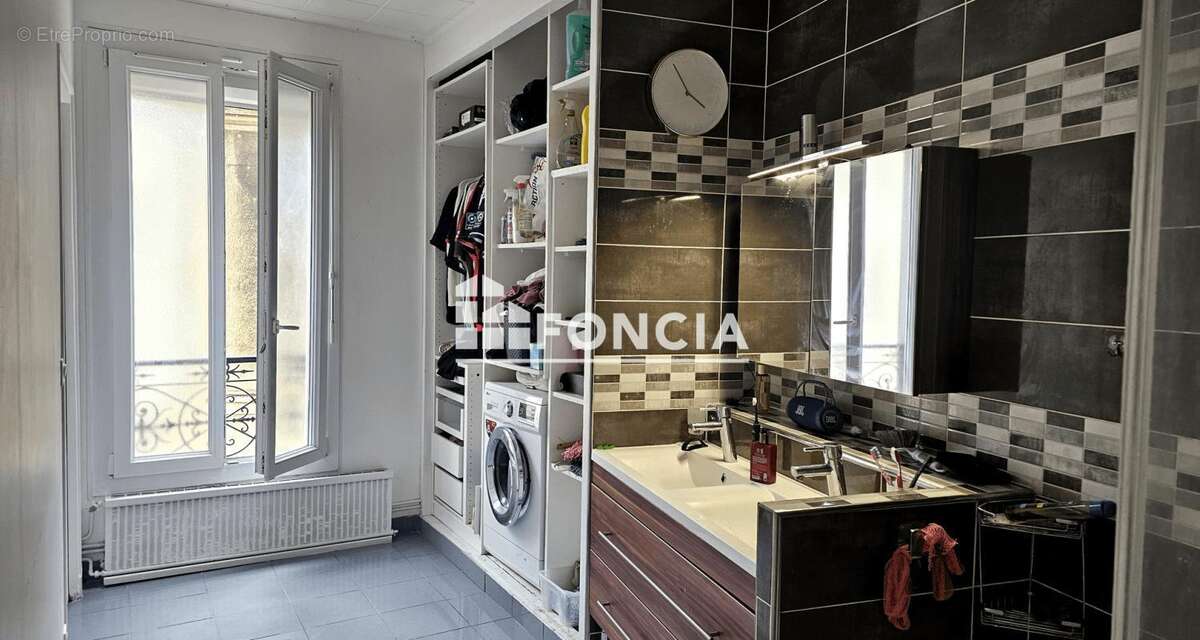 Appartement à AUBERVILLIERS
