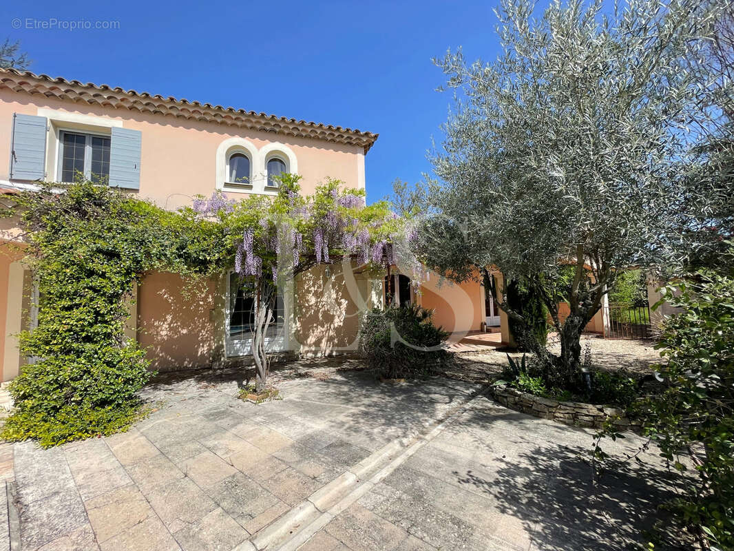 Maison à VAISON-LA-ROMAINE