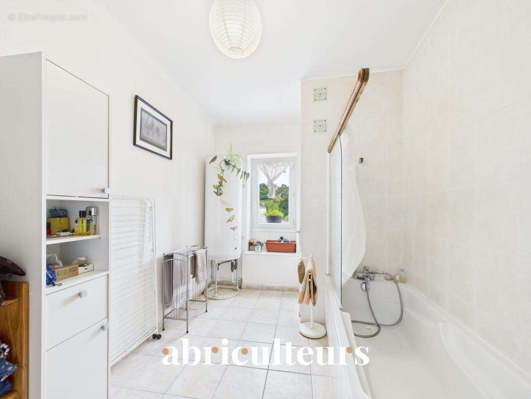 Grand appartement-maison de 90 m2 en vente dans le centre bourg Pont st Martin (44860) - photo 6