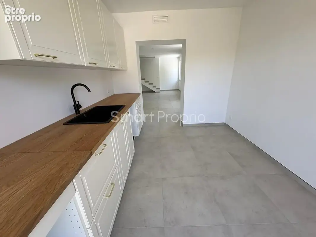 Gréoux-les-bains   duplex rénové à neuf   95 m2 habitables   3 chambres + bureau   parking privatif - photo 2