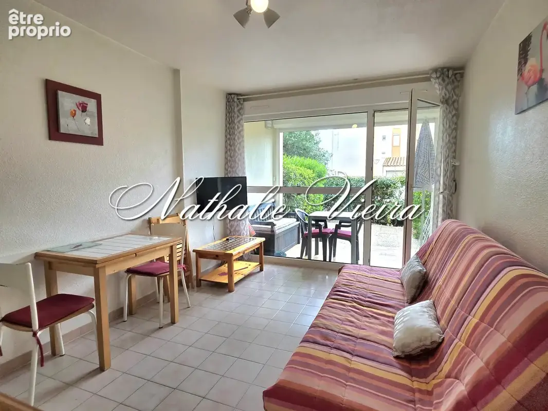 Studio cabine en rez-de-jardin avec terrasse, cour privative et parking    Carnon Ouest - photo 5