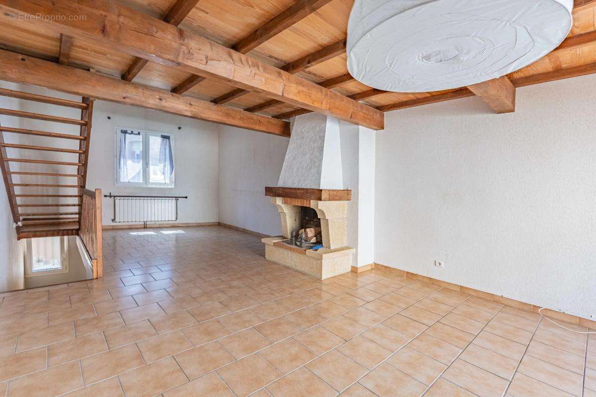 Maison à LEZIGNAN-CORBIERES