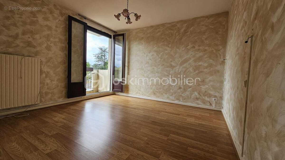 Appartement à MEYLAN