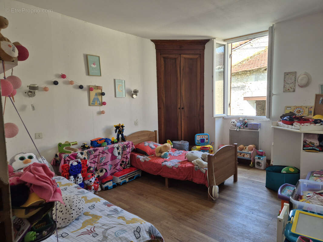 Maison à MONTAGRIER