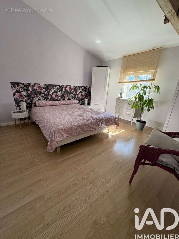 Maison 126 m² à Les Billaux  - photo 9