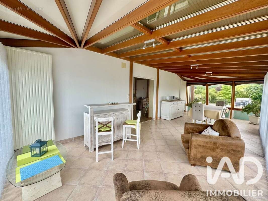 Maison 180 m² à Bezu-Saint-Germain  - photo 3