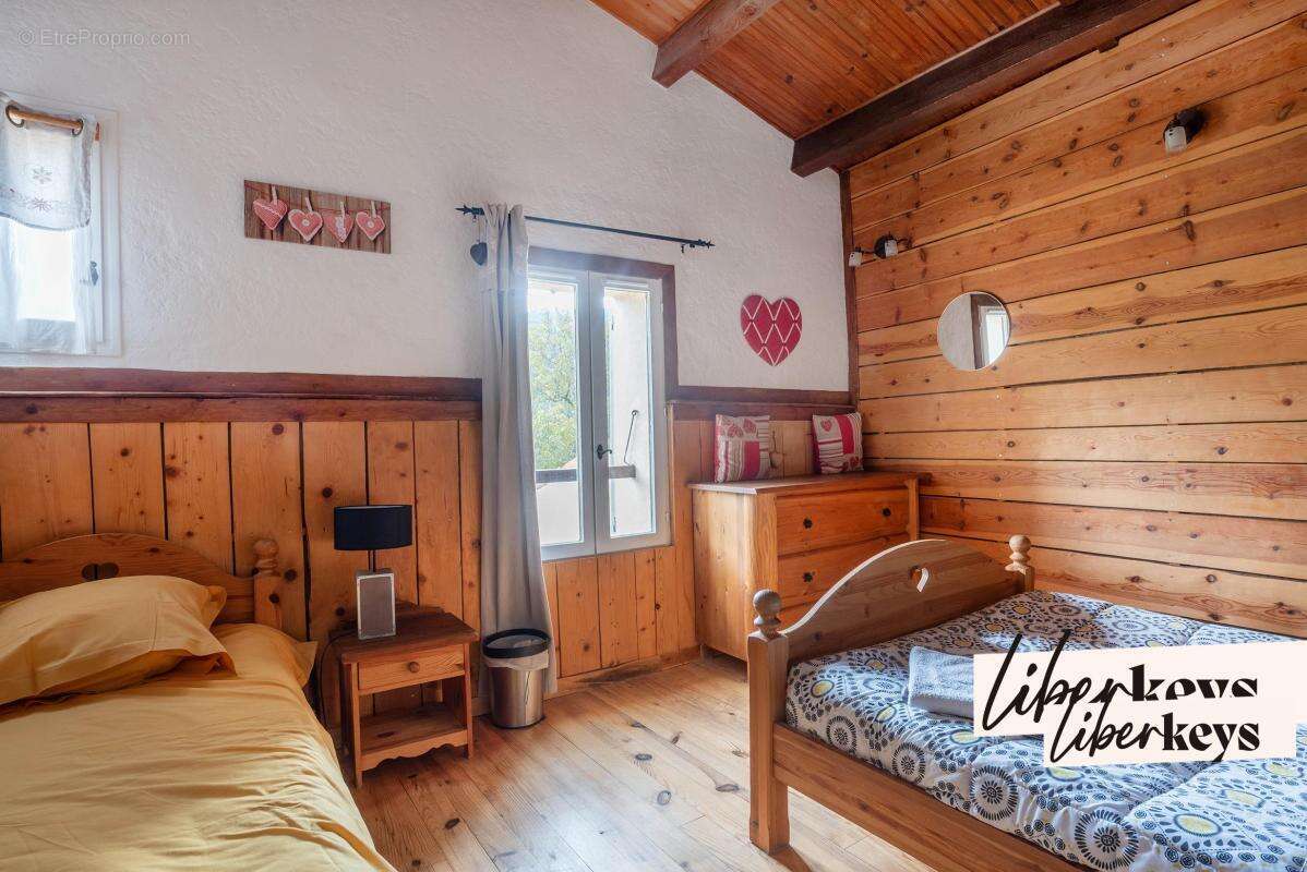 Maison à LA PALUD-SUR-VERDON