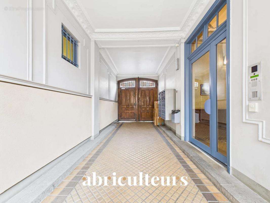 Appartement à PARIS-20E
