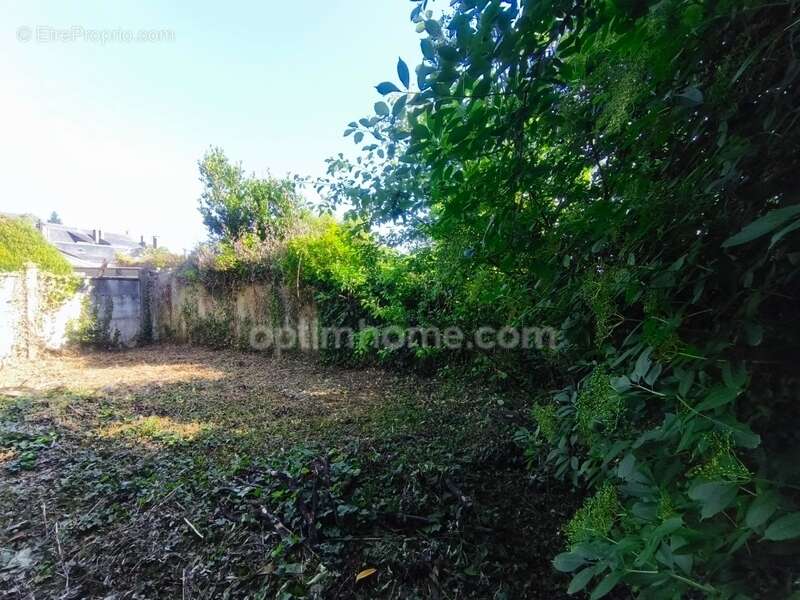 Maison à BESSE-SUR-BRAYE