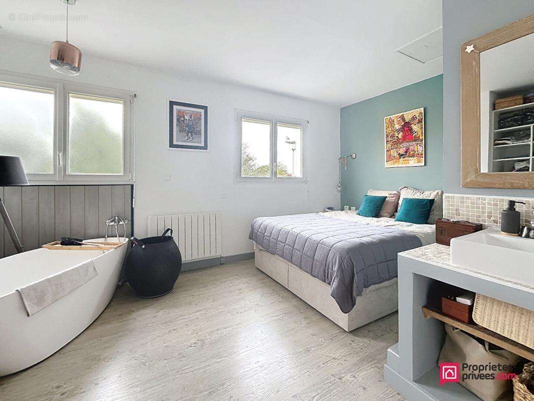 Maison à SAINT-XANDRE