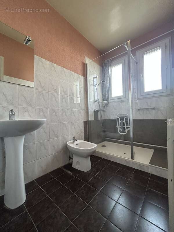 Maison à BERNAC-DEBAT