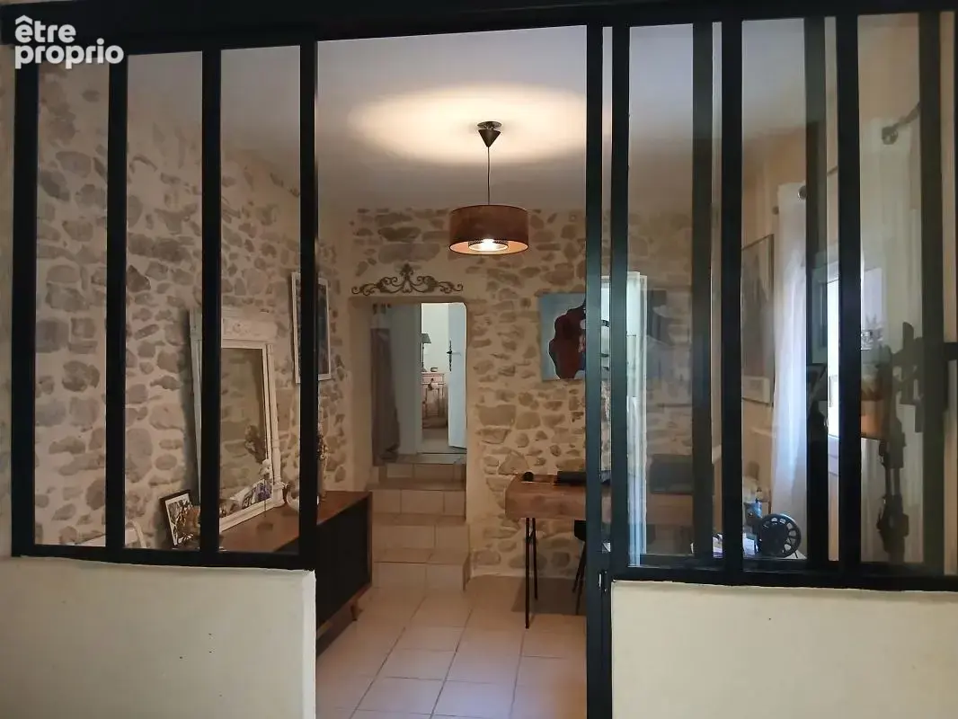 Maison de village entièrement rénovée de 185 m2 avec patio terrasse et cour intérieure - photo 6