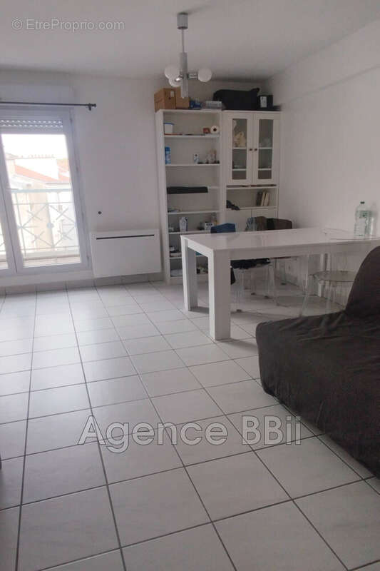 Appartement à PARIS-14E