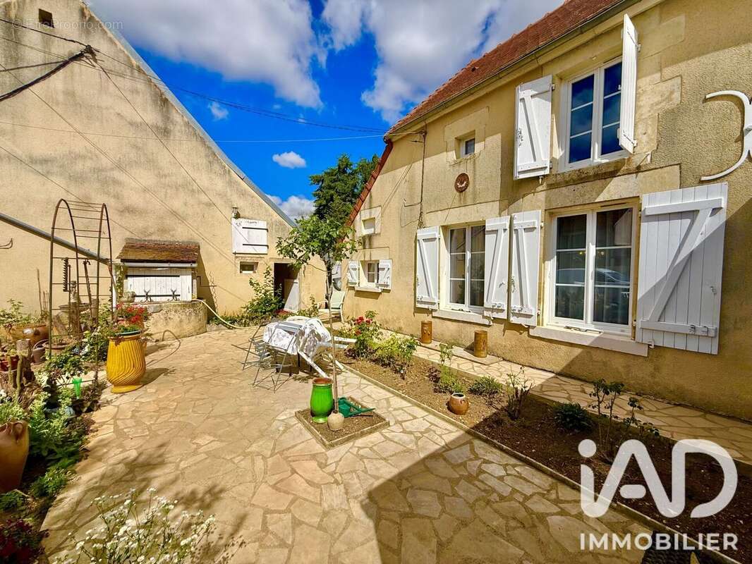 Maison 100 m² à Donzy  - photo 6