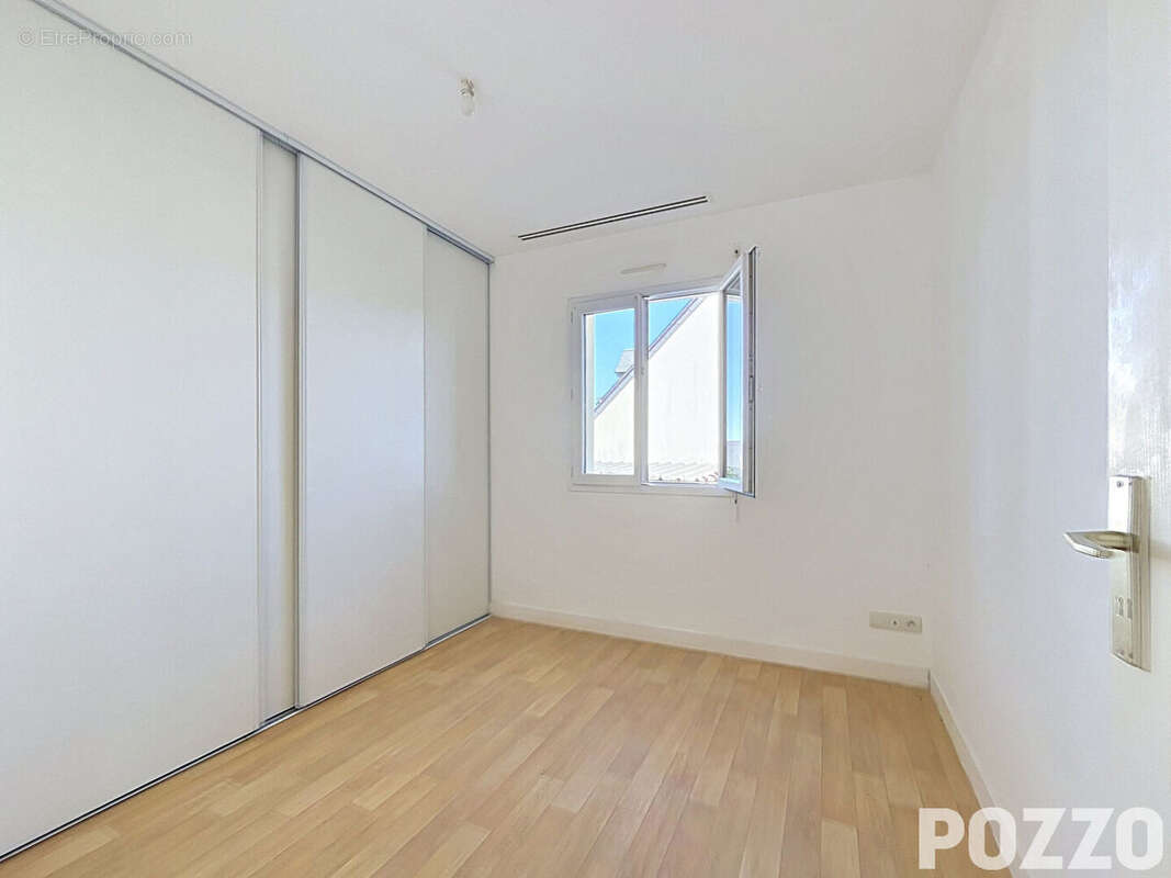 A Vendre - Saint James - Maison 5 pièce(s) 95 m² - photo 4