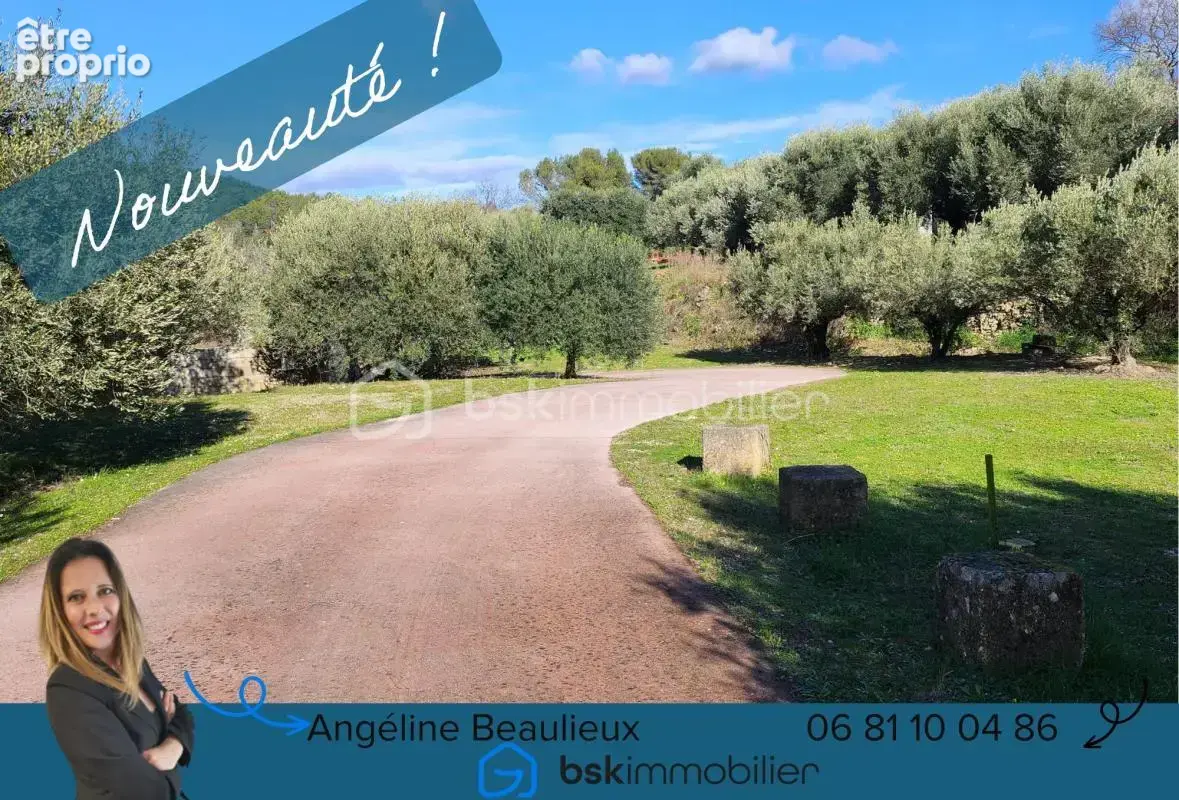Belle villa de plain-pied avec annexes et piscine - photo 2