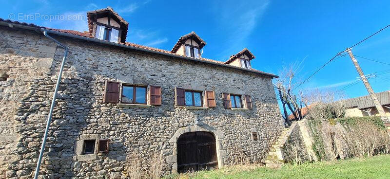 Maison à SOUSCEYRAC