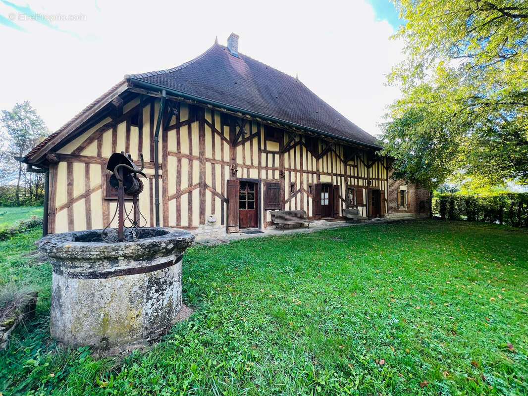 Maison à FRANGY-EN-BRESSE