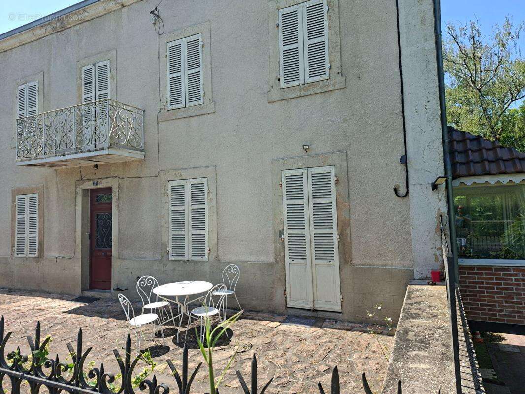 Maison à BLANZY