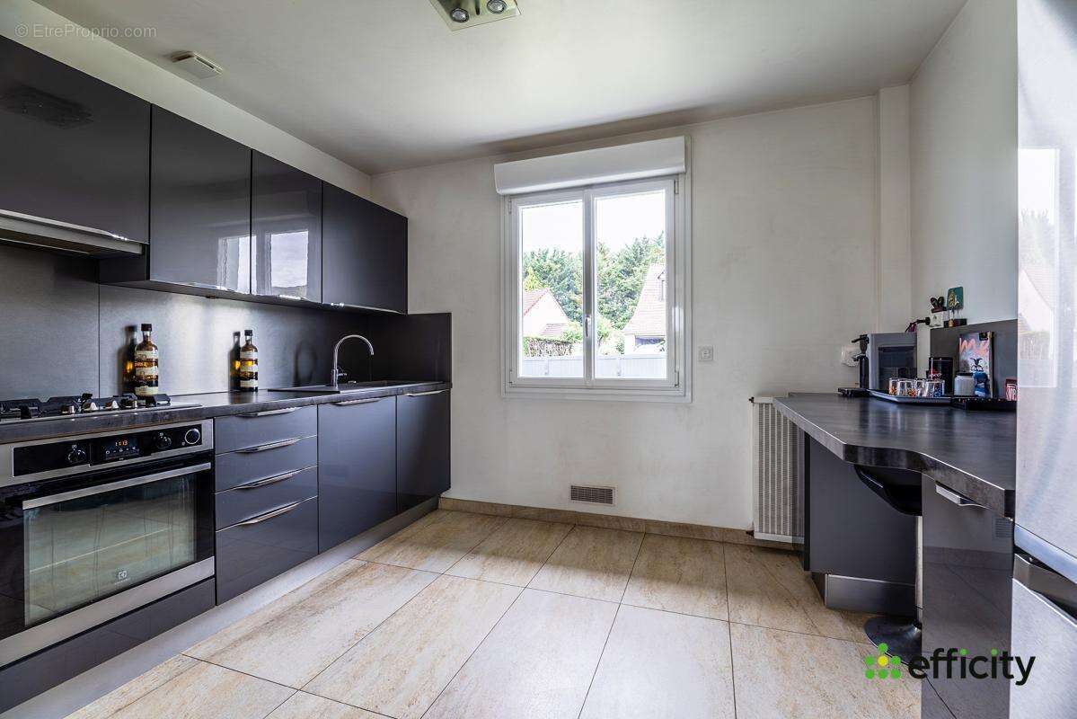 Maison à NEUILLY-EN-THELLE