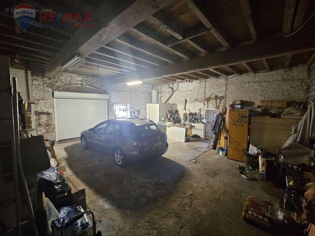 Grande maison vigneronne de type 8 avec garage et jardin - photo 16
