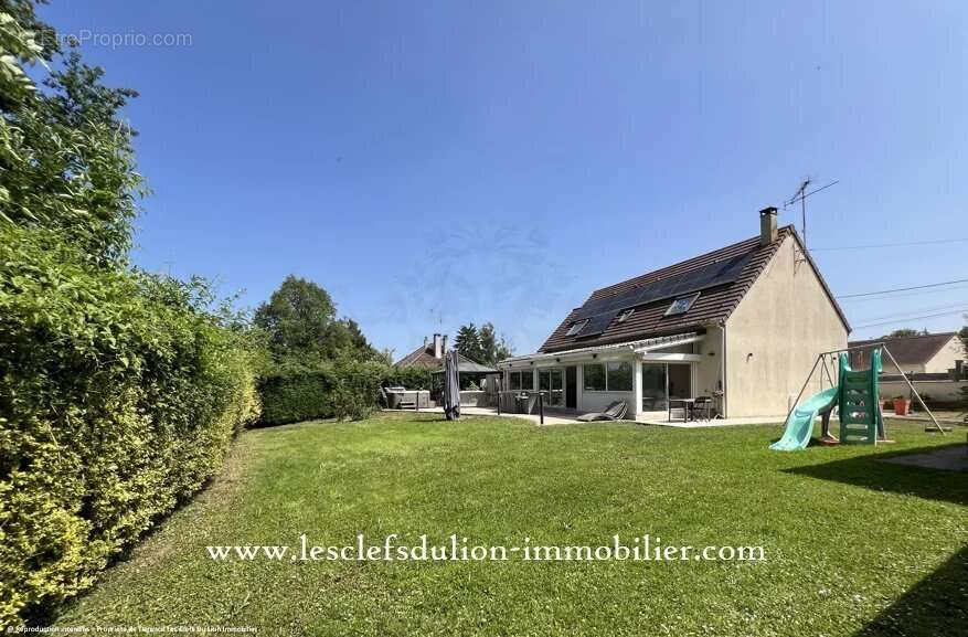 Maison à LORREZ-LE-BOCAGE-PREAUX