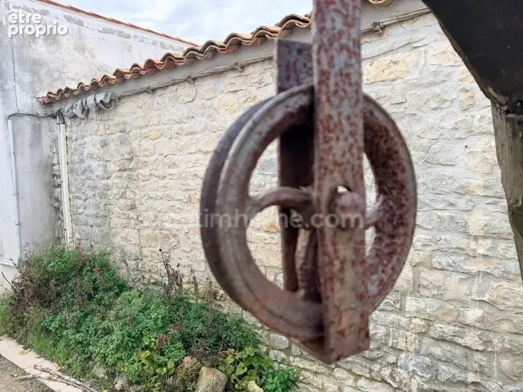 Maison typiquement village  de Plain-pied A Sainte-Marie-de-Ré 17740 (La Noue) - photo 2