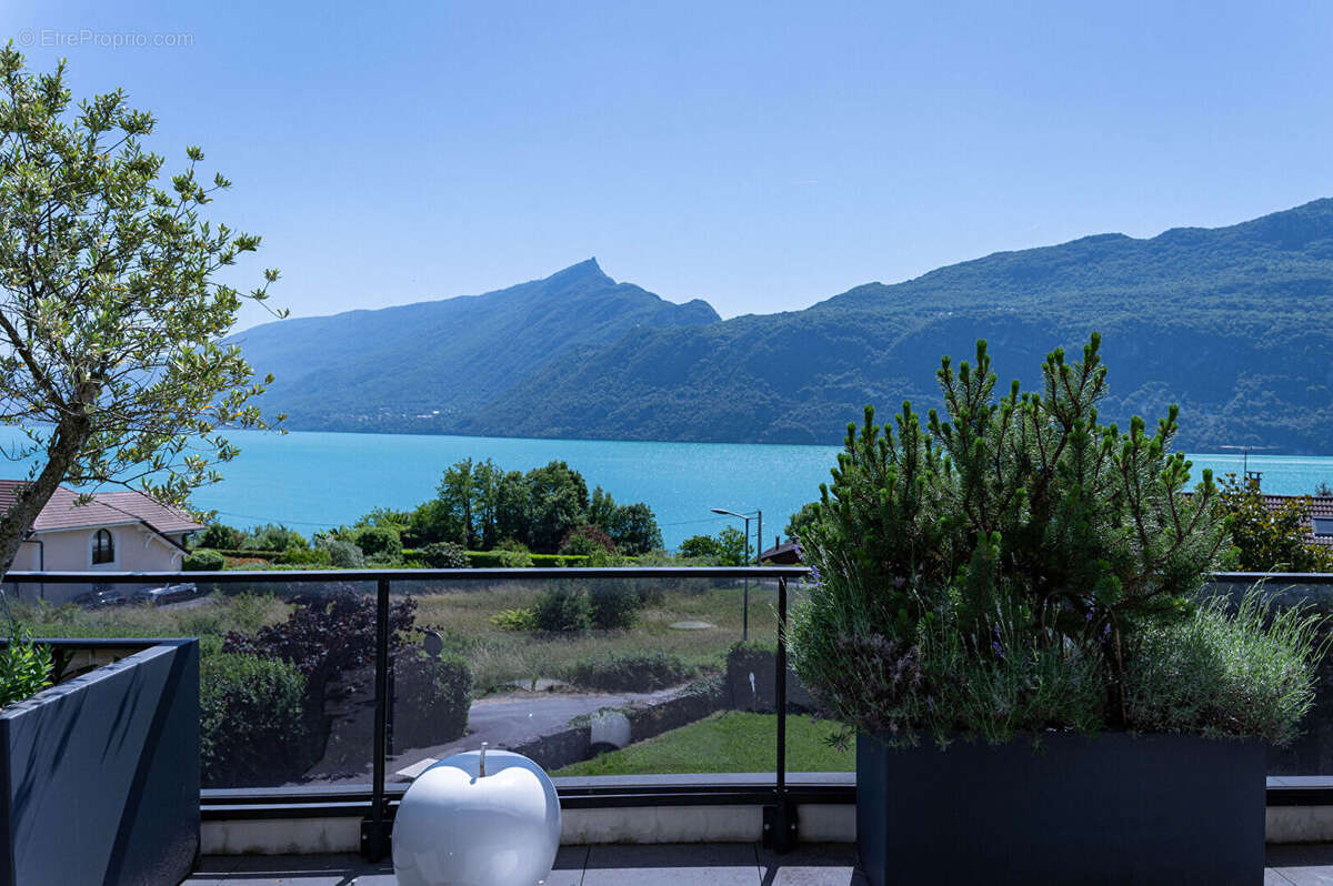 Appartement à BRISON-SAINT-INNOCENT